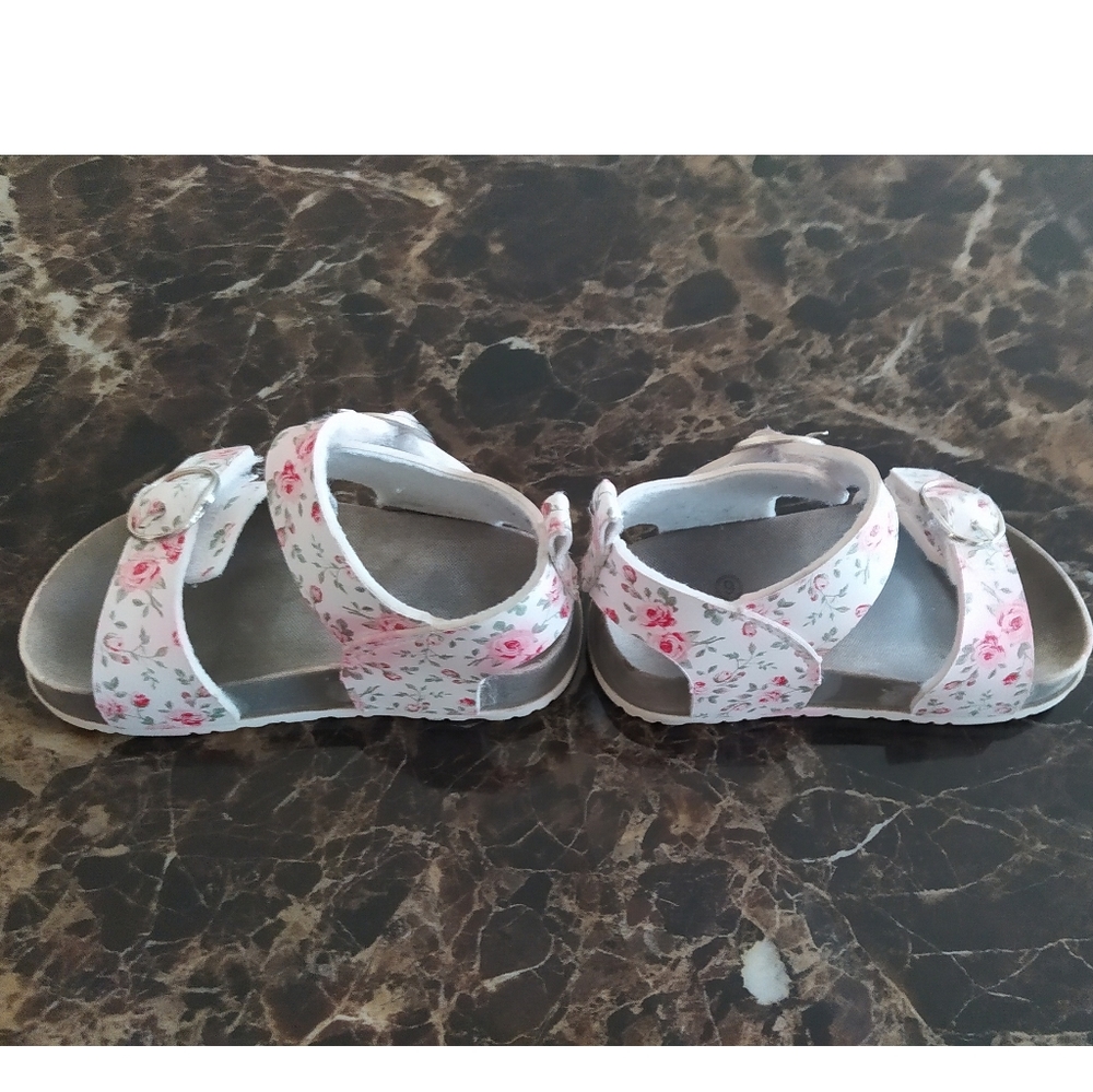 Girls Sandals. Size 6